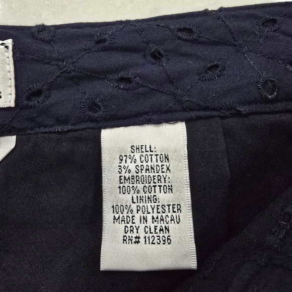 Talbots Petites Navy Blue Eyelet Embroidered Crop Pants Size 4P Stretch Lined - Picture 7 of 7